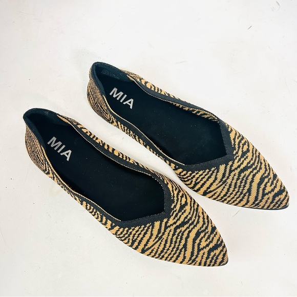 MIA Kerri Tiger Slip-On Knit Pointed Toe Ballet Flat Women's 7.5 Mob Wife - Picture 2 of 10